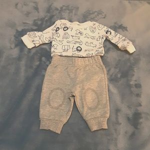 Carter's 2piece (3 month). Never worn.